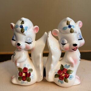 Vintage Japan Magnetic Anthropomorphic  Salt & Pepper Shakers Hand-Painted